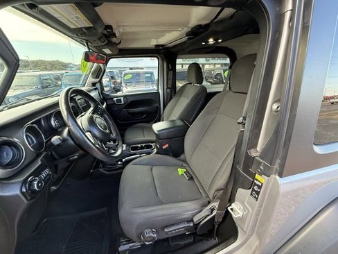 Used 2021 Jeep Wrangler Sport S image 9