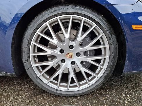 New 2025 Porsche Panamera 4 image 12