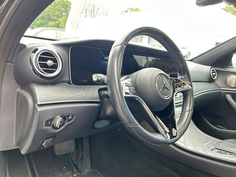 Used 2022 Mercedes-Benz E 350 Sedan image 9
