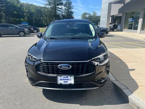 Used 2025 Ford Escape Platinum AWD/4WD image 2