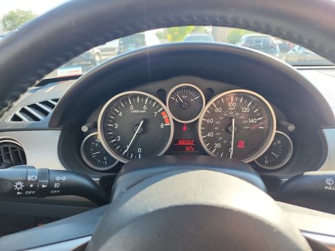 Used 2010 MAZDA MX-5 Miata Grand Touring w/ Premium Pkg RWD image 17