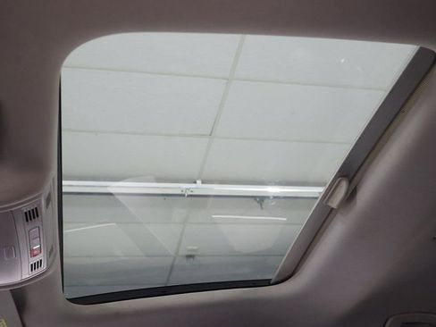 Used 2021 Volkswagen Jetta SEL Premium image 23