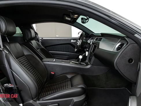 Used 2013 Ford Mustang Shelby GT500 RWD image 99