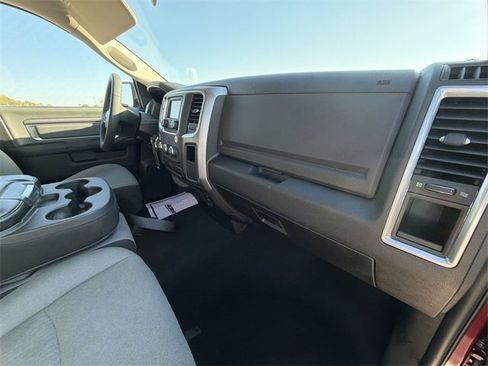 Used 2024 RAM 1500 Classic SLT image 27