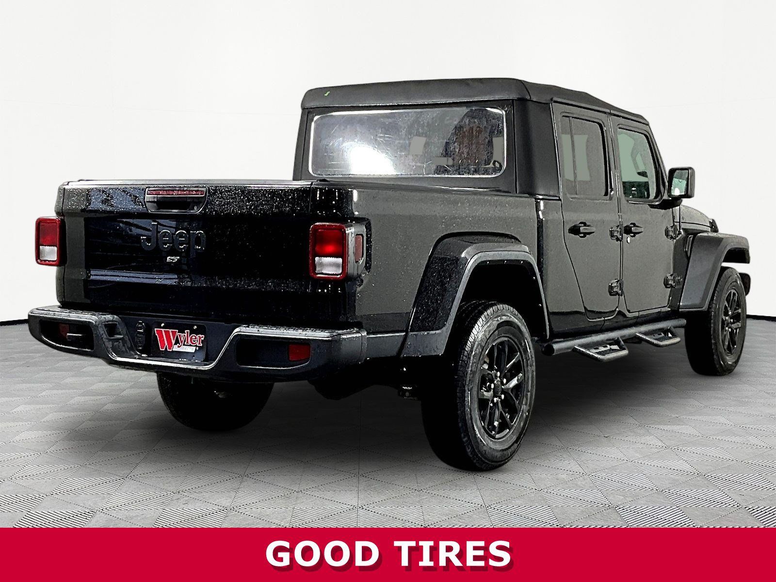 Used 2022 Jeep Gladiator Sport AWD/4WD image 6