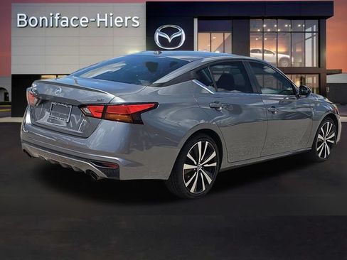 Used 2019 Nissan Altima 2.5 SR FWD image 4