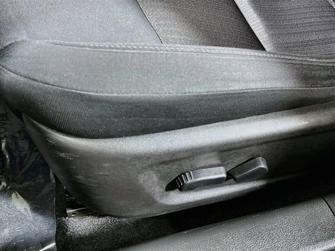 Used 2025 Nissan Altima 2.5 SV FWD image 17