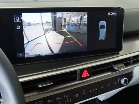 New 2025 Kia Sorento S w/ Panoramic Sunroof Package image 16