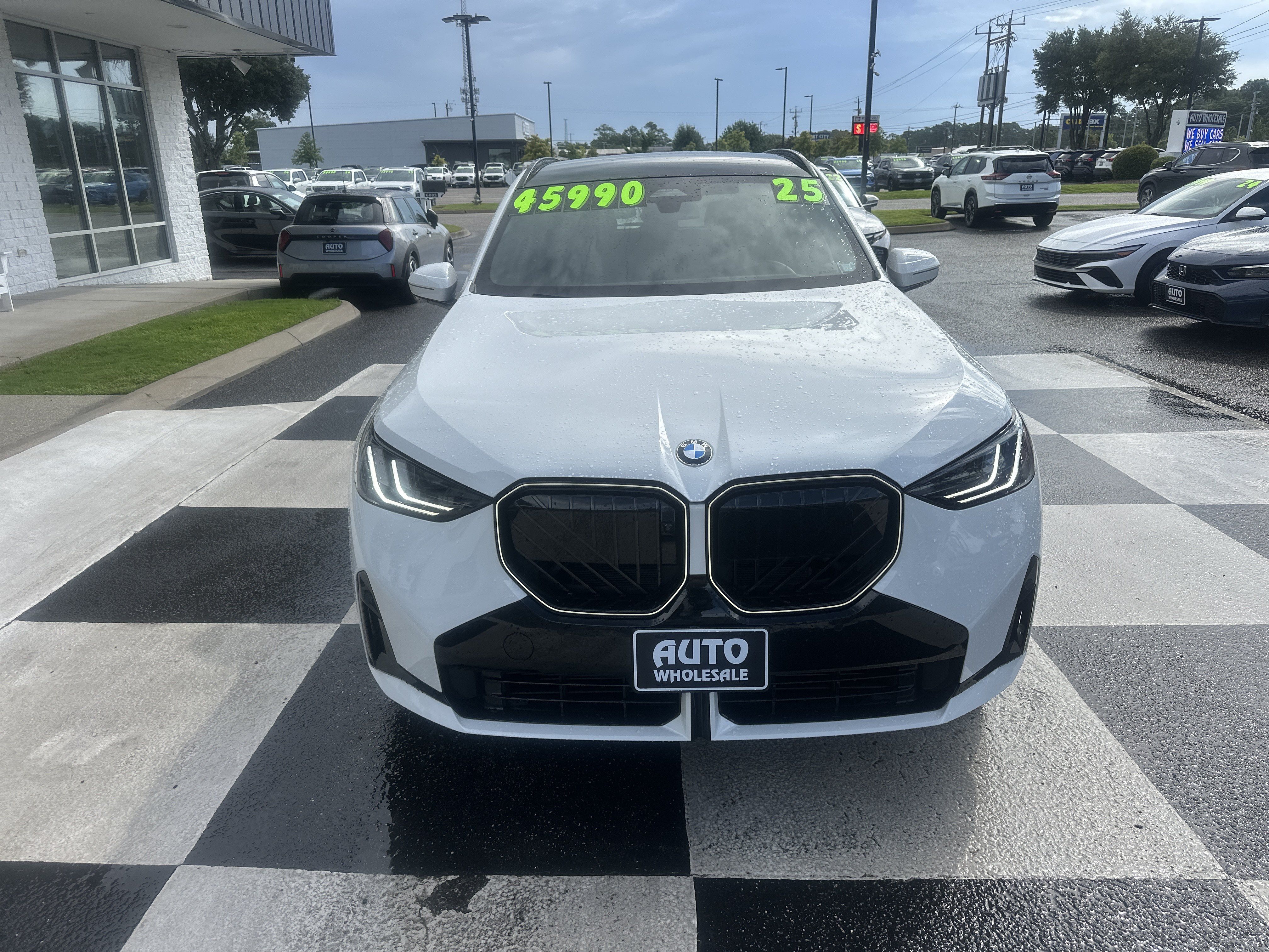 Used 2025 BMW X3 xDrive30i w/ Premium Package AWD/4WD image 2