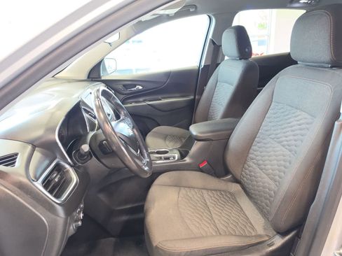 Used 2020 Chevrolet Equinox LT w/ Driver Convenience Package FWD image 13