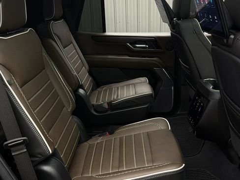 Used 2026 GMC Yukon Denali Ultimate AWD/4WD image 38