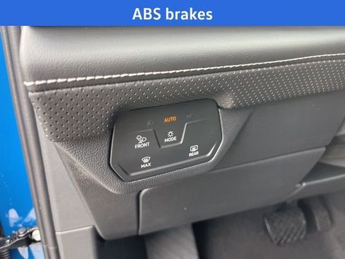 New 2026 Volkswagen Atlas Cross Sport SE image 8