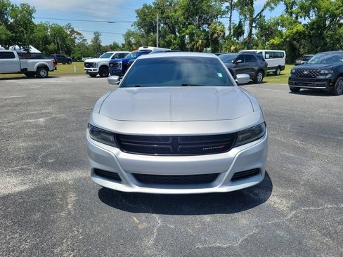Used 2020 Dodge Charger SXT RWD image 6