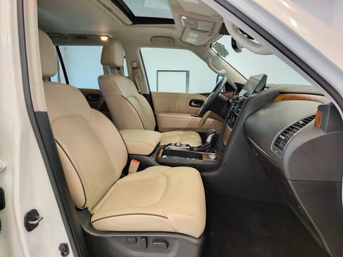 Used 2024 Nissan Armada SL w/ Captain's Chairs Package AWD/4WD image 21