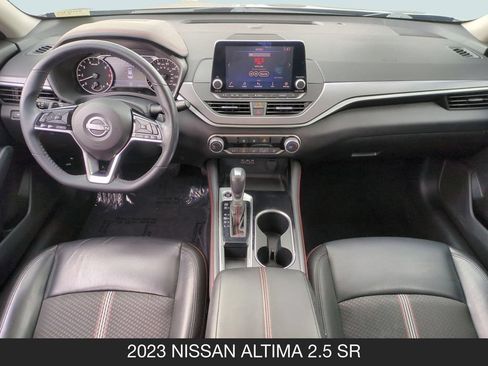 Used 2023 Nissan Altima 2.5 SR FWD image 13