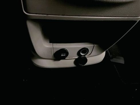Used 2019 Dodge Grand Caravan SE w/ Rear Park Assist Package FWD image 33
