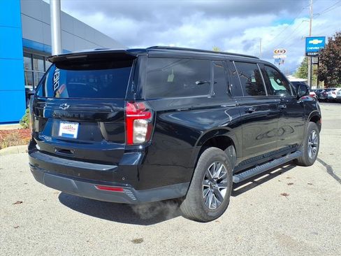 Used 2023 Chevrolet Suburban Z71 w/ Luxury Package image 7