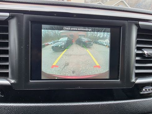 Used 2021 Chrysler Voyager Lxi image 19