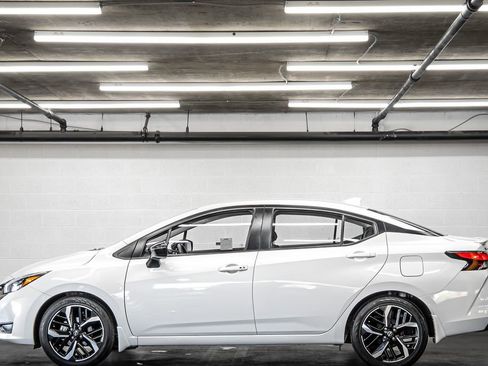 Used 2025 Nissan Versa SR w/ Trunk Package image 2