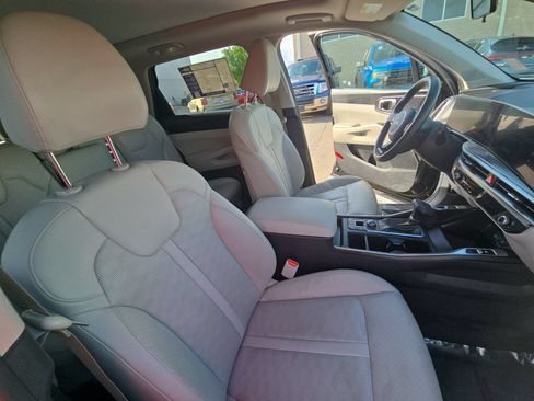 Used 2025 Kia Sorento S w/ Panoramic Sunroof Package FWD image 10