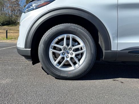 New 2026 Ford Explorer Active w/ Active Comfort Package image 18