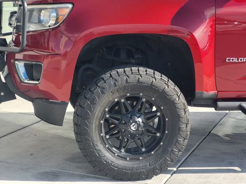 Used 2017 Chevrolet Colorado Z71 AWD/4WD image 8