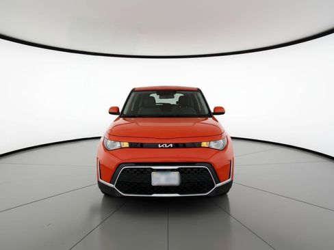 Used 2025 Kia Soul LX w/ LX Technology Package image 2