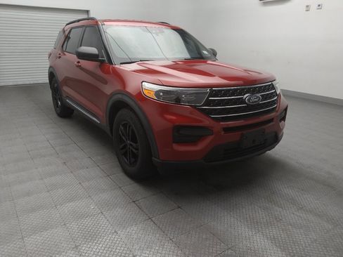 Used 2020 Ford Explorer XLT RWD image 13