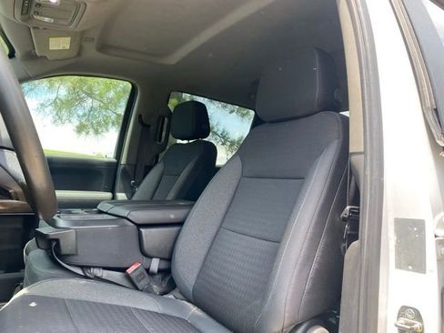 Used 2019 Chevrolet Silverado 1500 LT w/ Remote Start Package AWD/4WD image 15