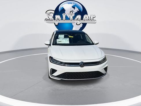 New 2026 Volkswagen Jetta SE FWD image 3