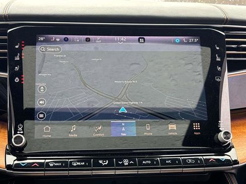 Used 2022 Jeep Grand Wagoneer Series III w/ Flexible Seating Group image 22