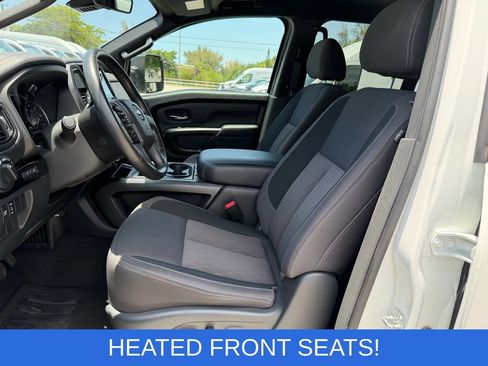 Used 2024 Nissan Titan 4x4 Crew Cab image 12