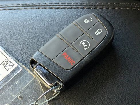 New 2026 Jeep Compass Latitude image 28