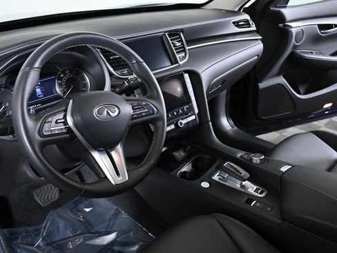 Certified 2025 INFINITI QX50 Pure image 11