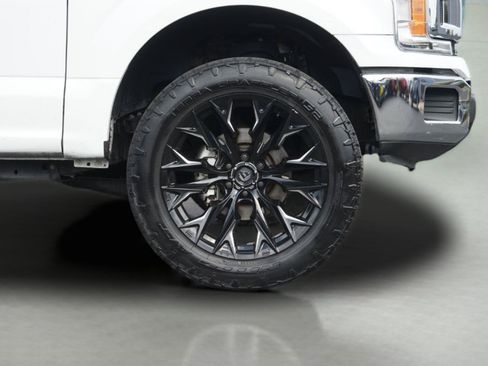 Used 2018 Ford F150 XLT RWD image 4