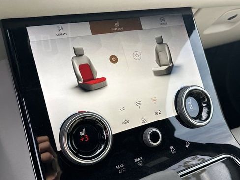 Used 2023 Land Rover Range Rover Velar R-Dynamic S image 36