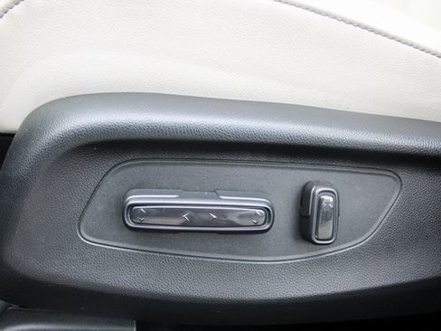 Used 2023 Honda HR-V EX-L image 13