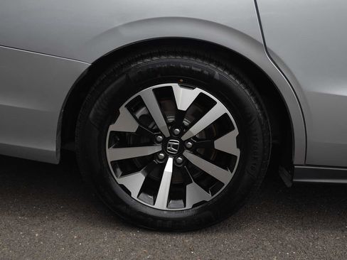 Used 2025 Honda Odyssey EX-L image 6
