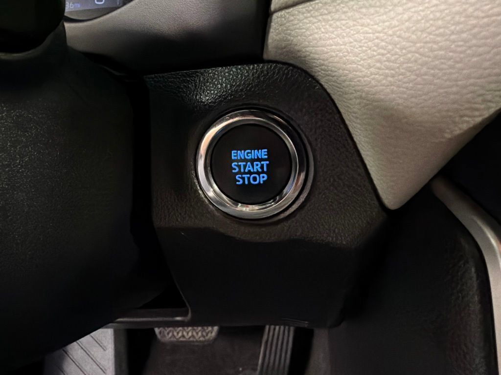 Used 2019 Toyota RAV4 Limited w/ Cold Weather Package AWD/4WD image 19