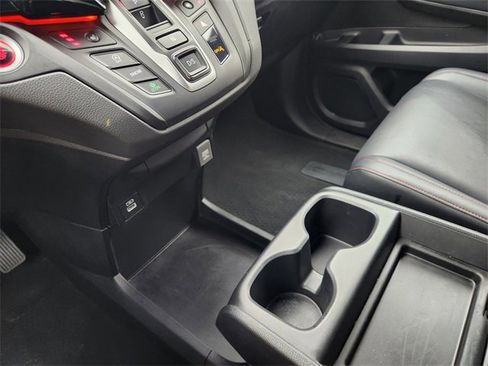 Used 2024 Honda Odyssey Sport image 18