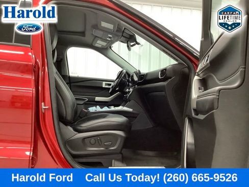 Used 2021 Ford Explorer Limited AWD/4WD image 12
