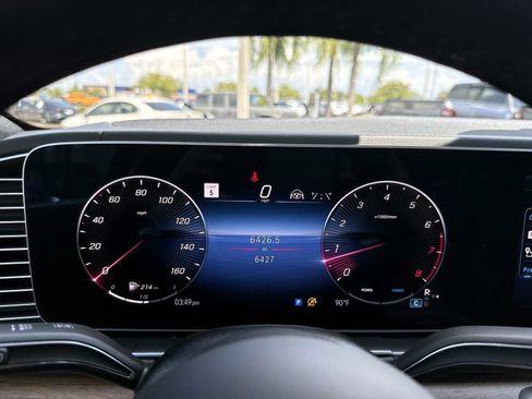 Certified 2025 Mercedes-Benz GLS 450 4MATIC image 31
