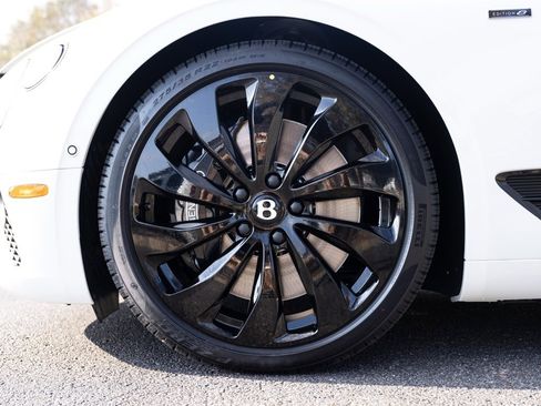 Used 2024 Bentley Continental GT image 79