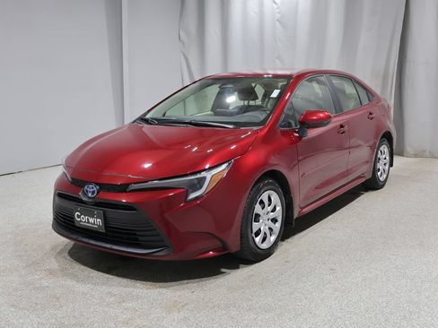 Used 2025 Toyota Corolla LE FWD image 7