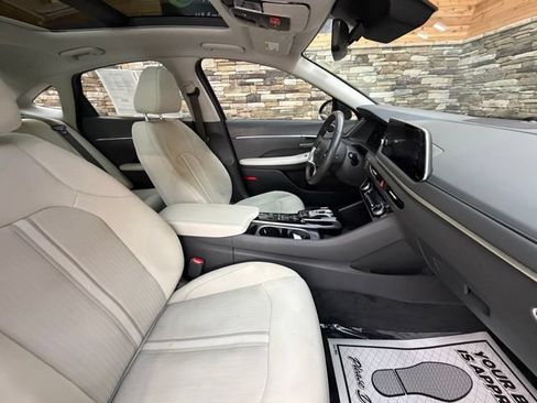 Used 2023 Hyundai Sonata SEL w/ Convenience Package FWD image 14