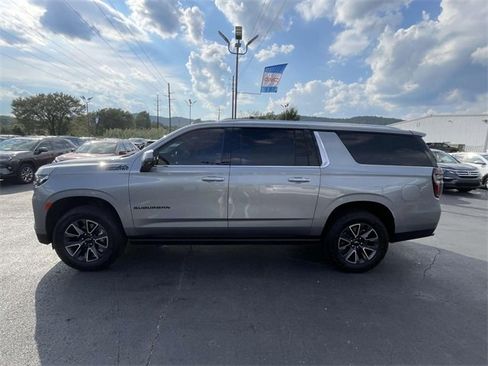 Certified 2024 Chevrolet Suburban High Country image 2