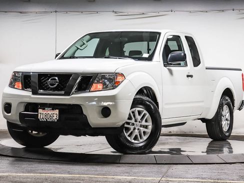 Used 2021 Nissan Frontier SV RWD image 1