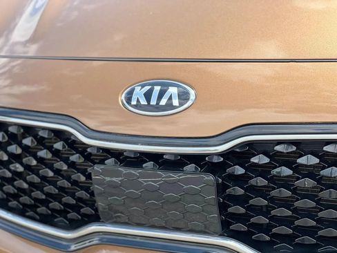 Used 2017 Kia Sportage EX w/ EX Technology Package AWD/4WD image 9