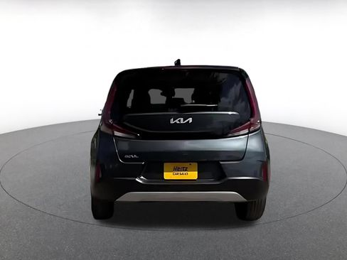 Used 2025 Kia Soul LX w/ LX Technology Package FWD image 12