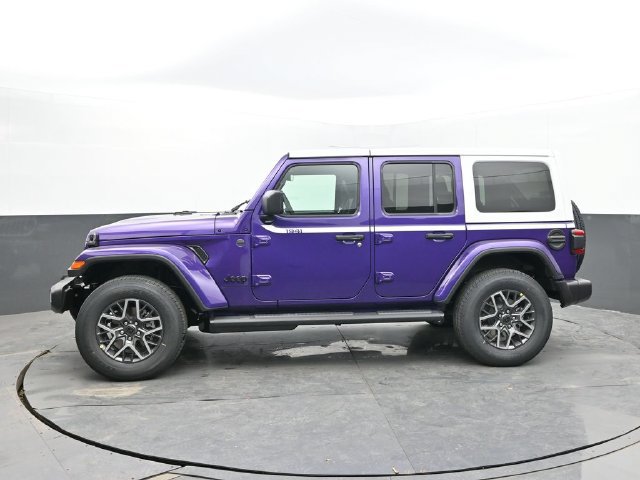 New 2026 Jeep Wrangler Unlimited Sahara w/ Whitecap Package AWD/4WD image 2